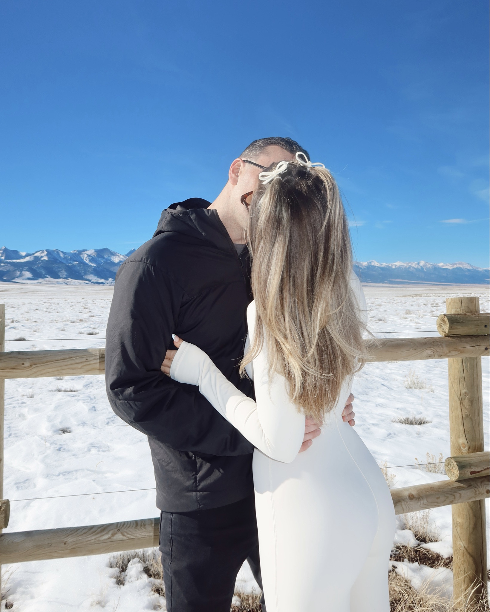 Colorado winter vacation weekend outfit recap

Vici code: emerson30
Revolve code: tulip

Wearing my usual small/2 in everything

Winter vacation
Ski base layer
Fur coat
Outerwear
Pullovers
Swimwear
Fur boots
Hiking
Shopping
Hot Springs

#LTKTravel #LTKSeasonal #LTKHoliday