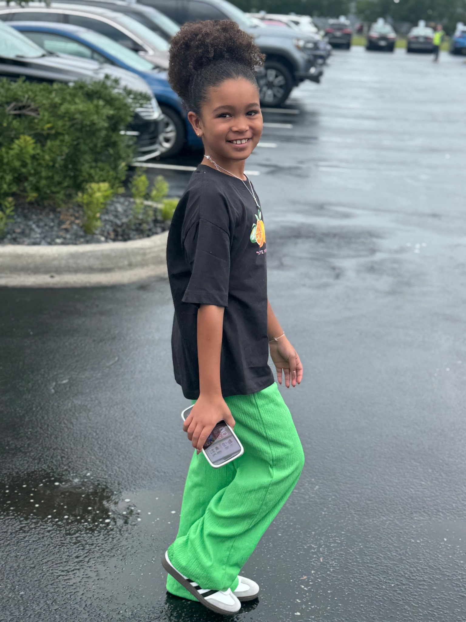 Scarlett’s ZARA OOTD 💚

girls outfit of the day / Zara kids fashion / Adidas shoes for girls / 8 year old outfits / trendy kids style / girls outfit inspo / kids fashion lookbook / casual kid style / girls back to school outfit / Zara kids outfit idea / Journeys kids shoes / Adidas kids sneakers / everyday girls fashion / cute kids style / comfy outfit for girls

#LTKKids #LTKStyleTip #LTKFindsUnder50