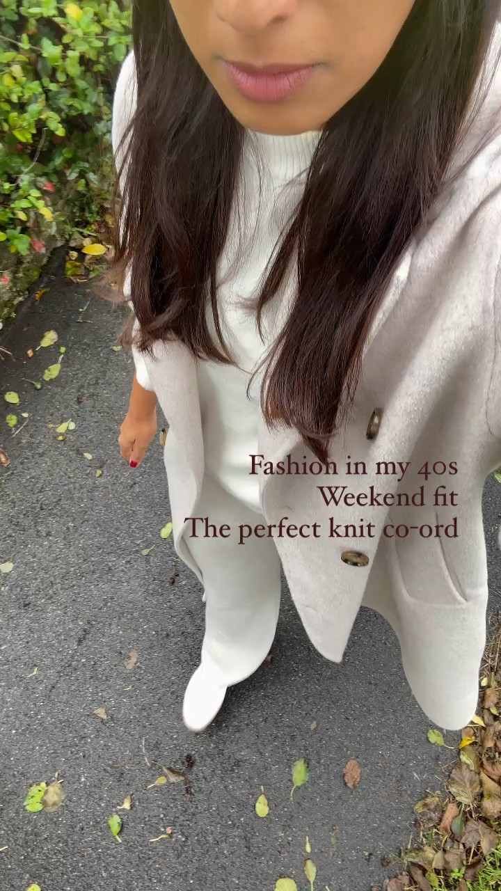 Fashion in my 40’s

Knitted co-ords. Looking to make these my official Sat/Sun uniform!!! I feel SO comfortable and put together at the same time. I like having the smarter coat and structured bag with the casual co-ord - just feels like a good balance. 

What’s your weekend casual style?

@hm Cream knit top
@hm Beige knit trousers 
@hm White trainers
@mango Coat (old)
@radleylondon Bag (pr)

Will post links to my @ltk.europe 

#over40style #over40fashion #casualoutfit #weekendoutfit #comfortablefashion #over30style #over30fashion #autumnoutfitideas #autumnoutfitinspo

#LTKeurope #LTKuk #LTKautumn