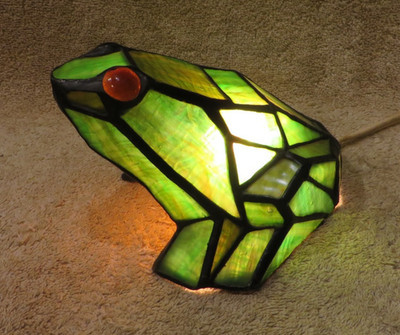 VINTAGE BEAUTIFUL!! Tiffany Style Stained Glass Frog Table Lamp -SEE PICS!! | eBay US
