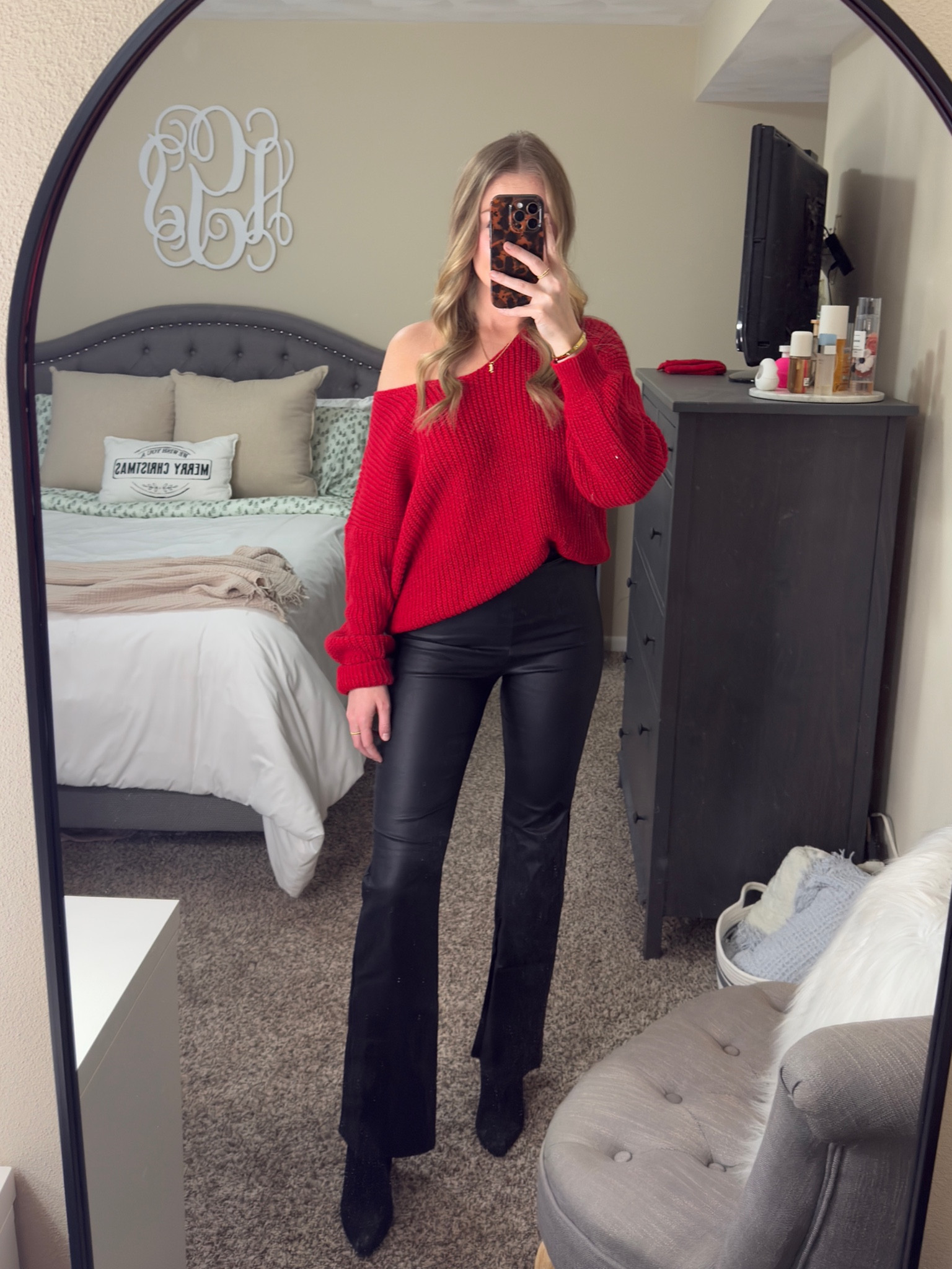 Christmas Eve Outfit ✨

#christmasoutfit #christmasdinner #christmaseveoutfit 

#LTKSeasonal #LTKStyleTip #LTKHoliday