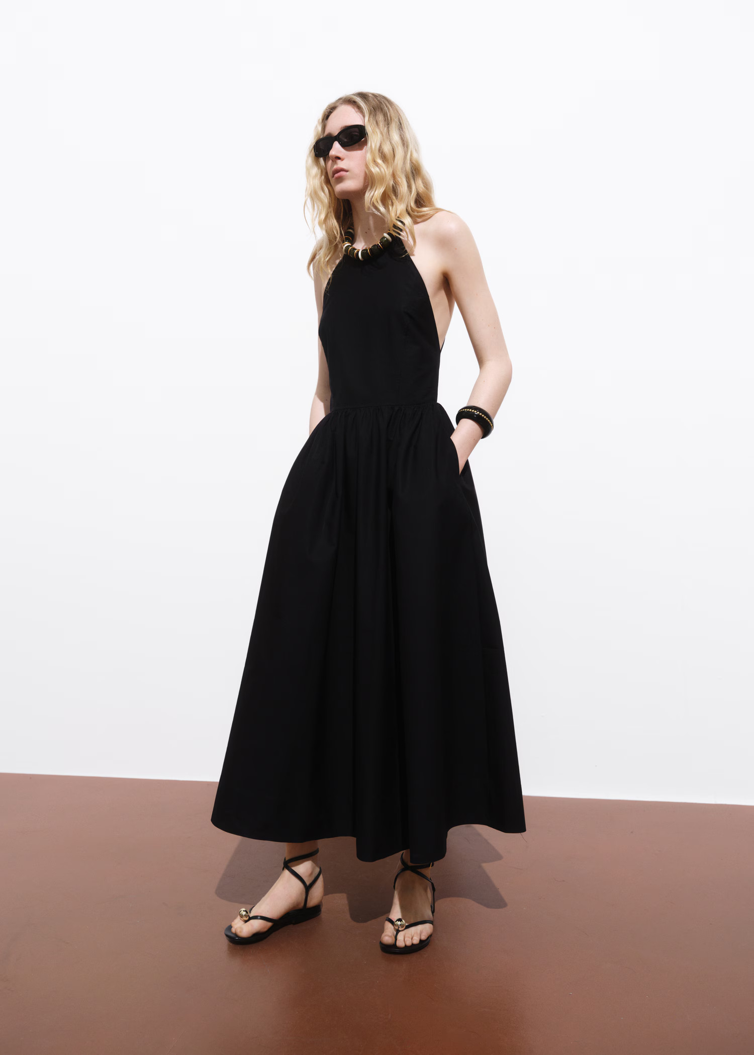 Halter dress with crossed back | MANGO (UK)