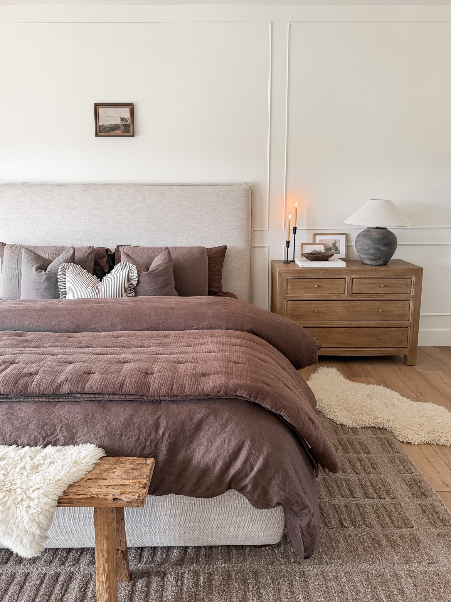 no contrast, no bold colours… just layers doing all the work
linen on linen, soft textures, warm tones — that’s it

this is literally your sign to stop overthinking your space and just lean into what feels good 

#LTKhome #LTKsale #LTKcanada