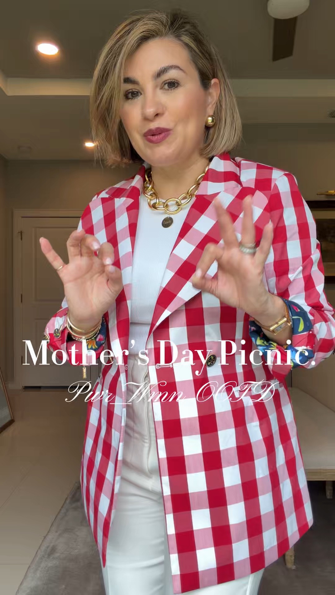 My favorite gals at Pwr_wmn made the most amazing blazer for spring and I got to wear it to a Mother’s Day Picnic. 🧺❤️