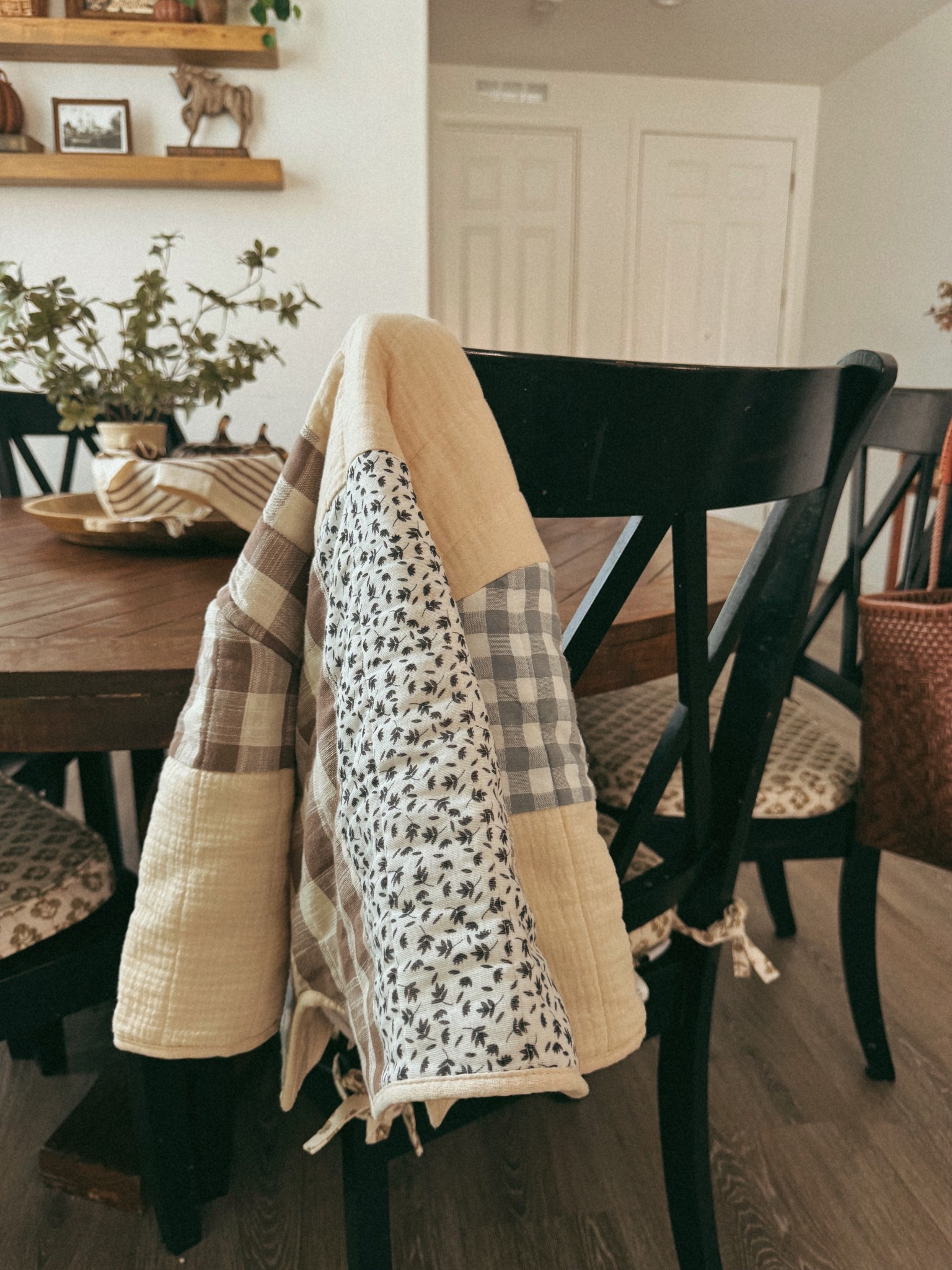 The perfect round dining table ✨🫶

#LTKHome