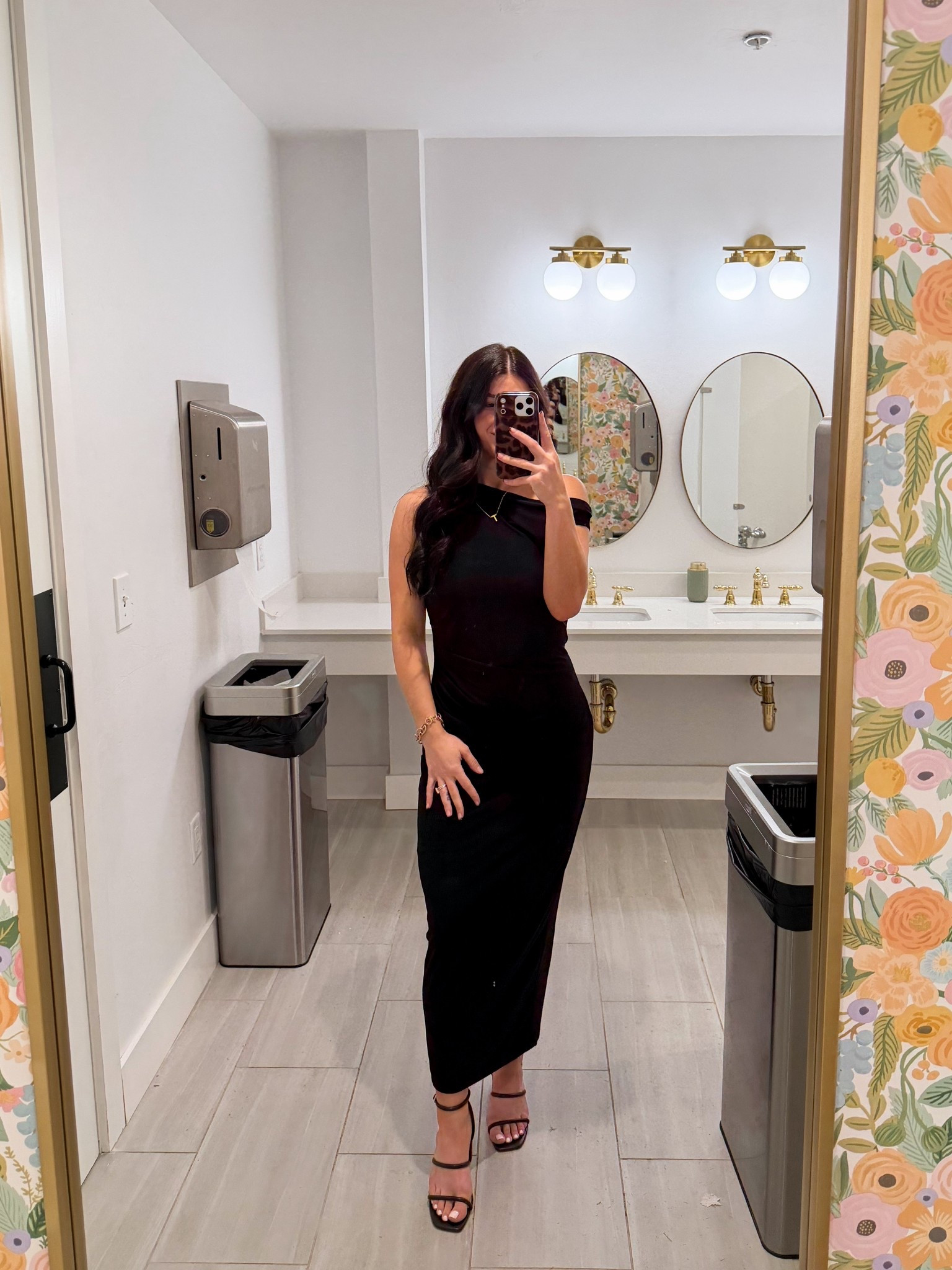 Amazon Wedding Guest Dress! 🖤
•
•
Dress size: M 

#LTKWedding #LTKFindsUnder50 #LTKootd