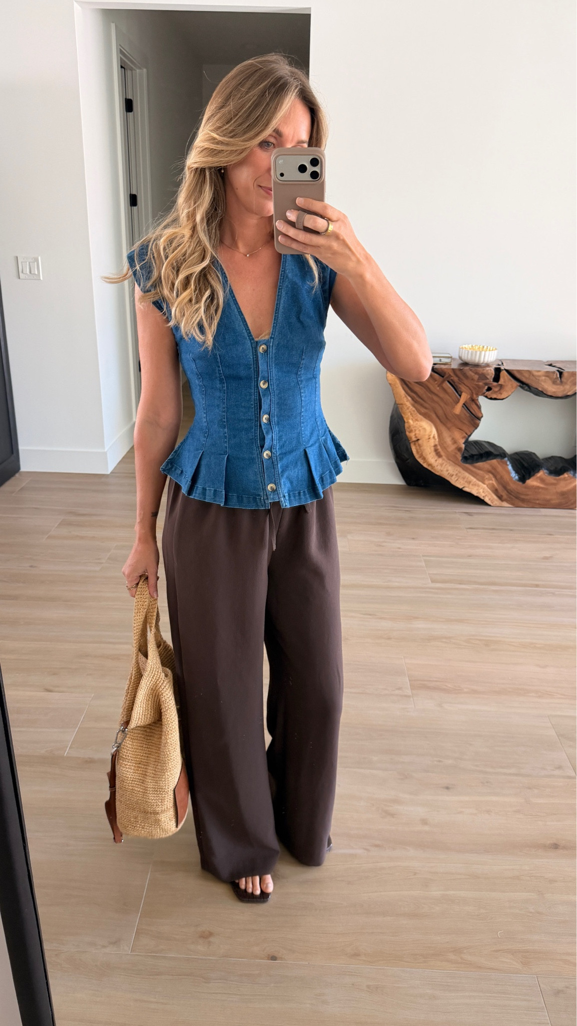 Aritzia lodge pants 

#LTKmomlife #LTKU #LTKootd