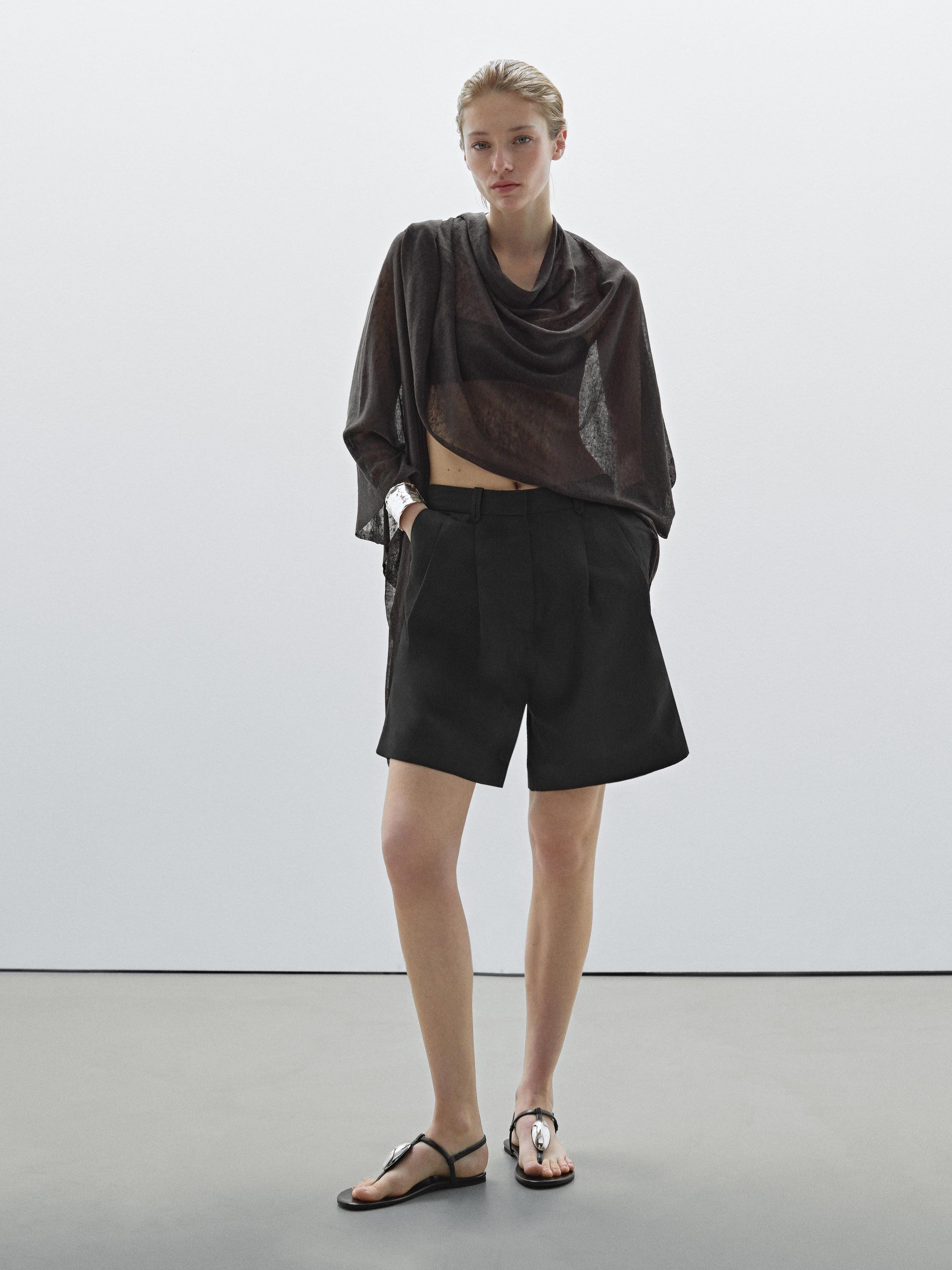 Pleated Bermuda shorts | Massimo Dutti US