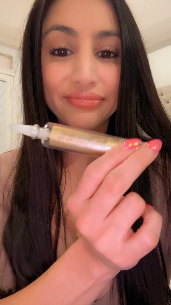 My favorite lip plumper that works and moisturizes! Dr.Dennis Gross 

#LTKBeauty #LTKFindsUnder50