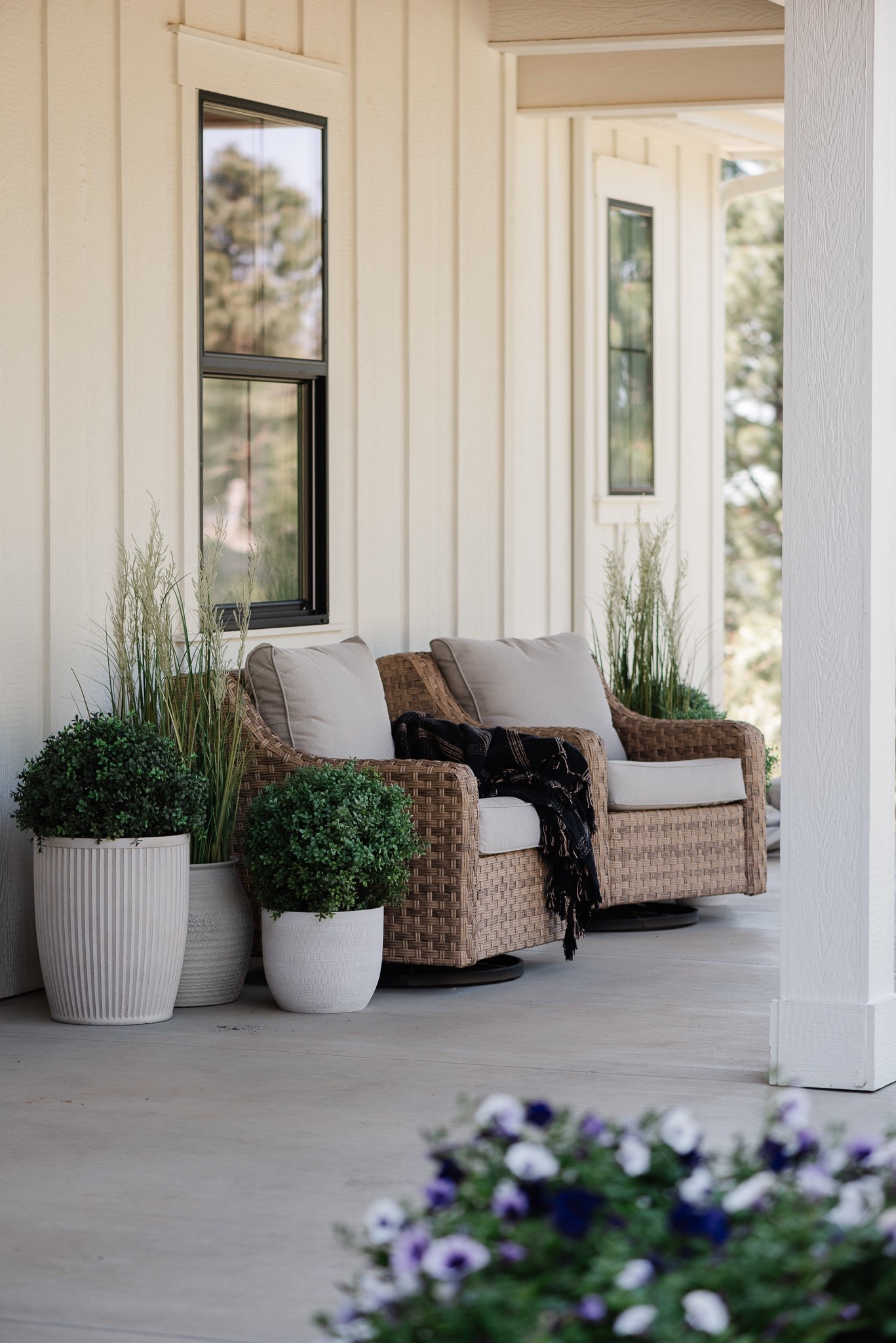 Shop our front porch!


#LTKFindsUnder100 #LTKStyleTip #LTKSeasonal