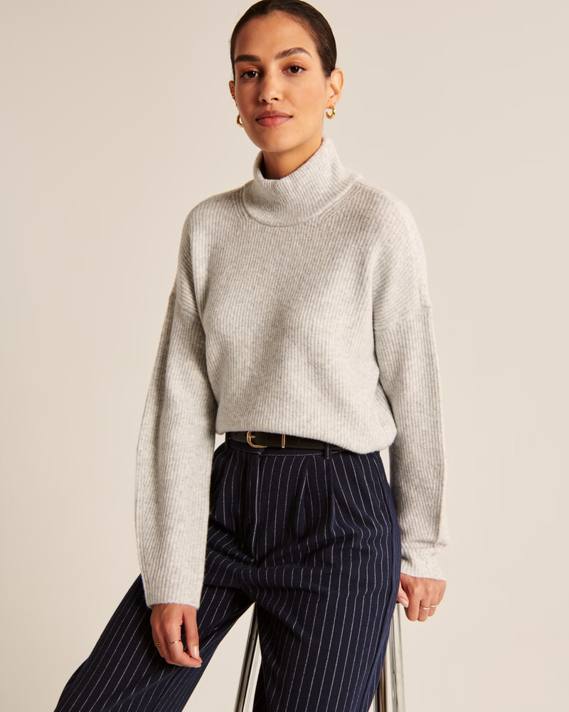 Classic Easy Turtleneck Sweater | Abercrombie & Fitch (US)