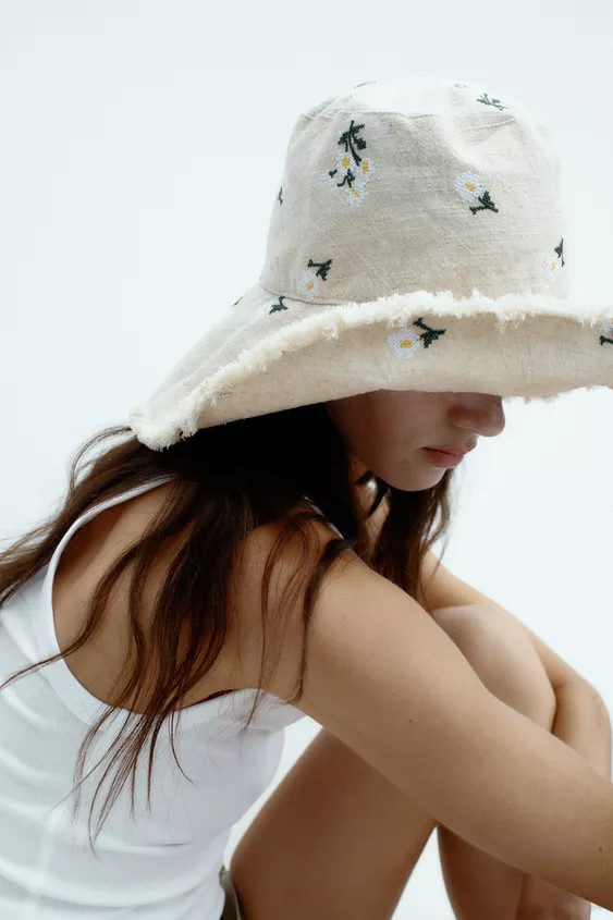 EMBROIDERED FLORAL BUCKET HAT | Zara Canada