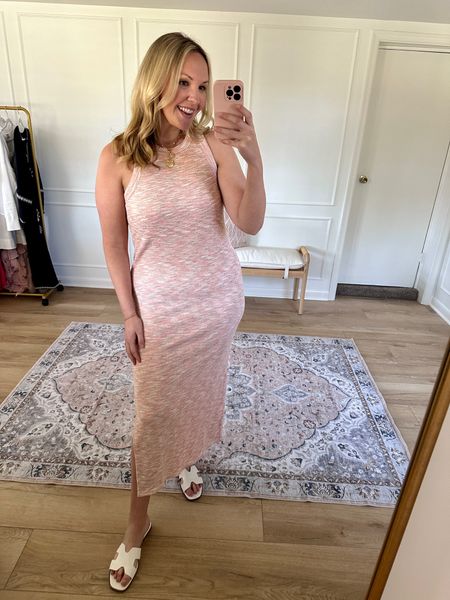 Love the neckline on this - it really shows off the shoulders 🤩 great everyday basic dress! Really soft and stretchy material. Would be good for a bump! Wearing a large 

#LTKbump #LTKstyletip #LTKmidsize