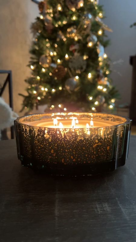 It’s beginning to smell a lot like Christmas with this Balsam & Berry candle! 

#LTKSeasonal #LTKHoliday #LTKGiftGuide