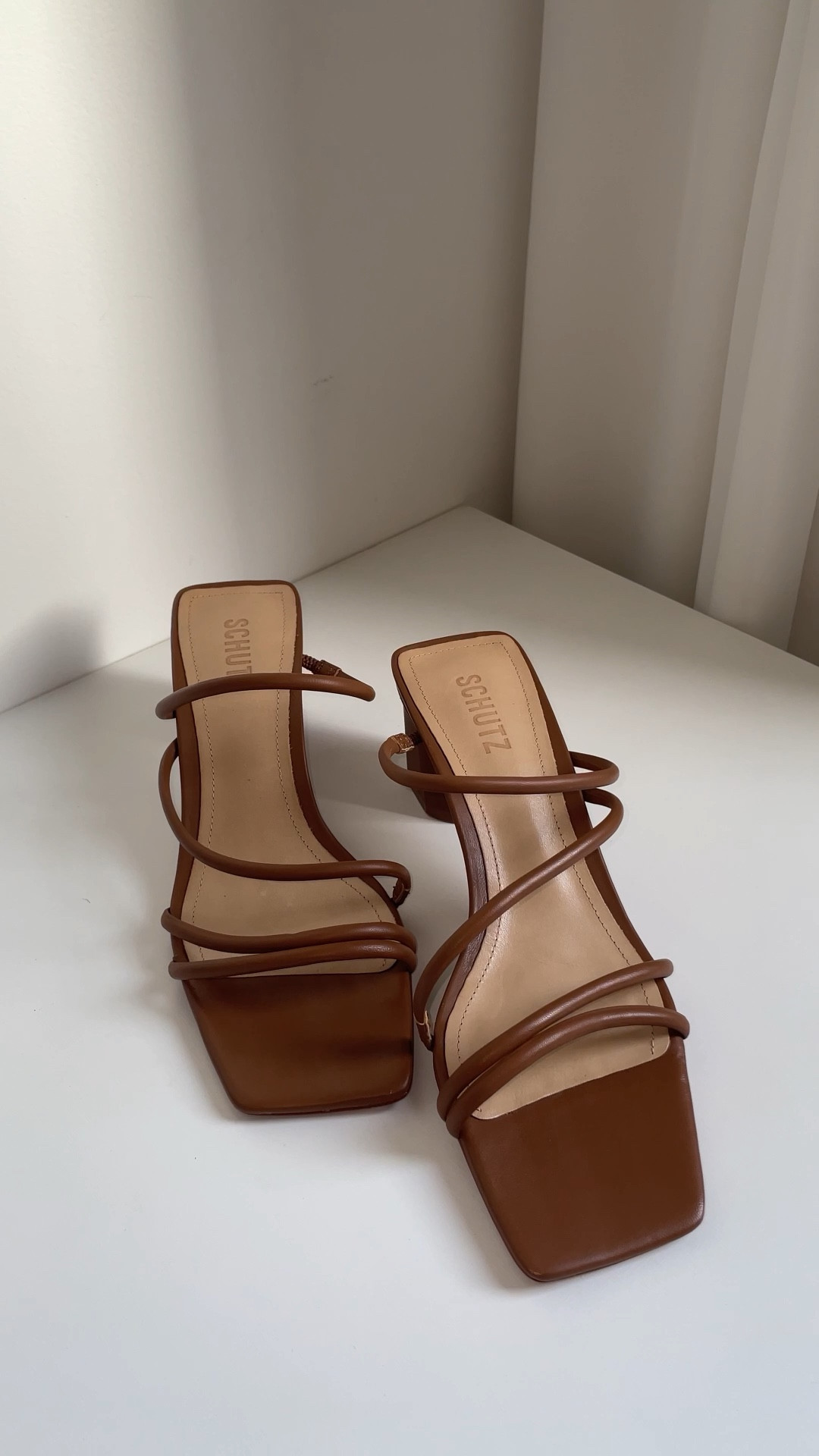 Uma paixão chamada: salto baixo 🤎✨

#NatalLTK #LTKGift 

#LTKVideo #LTKbrasil