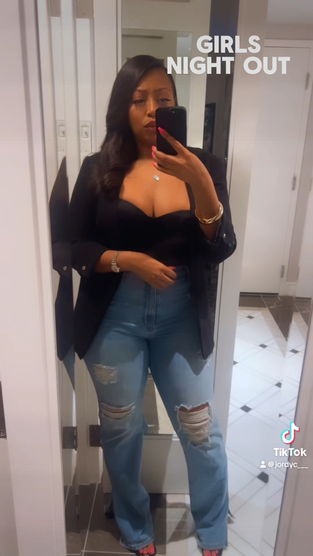 Shop my black crop shirt! Shop my sweater ! 

#LTKstyletip #LTKworkwear