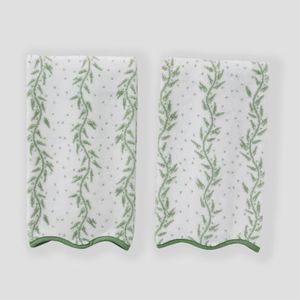 Scallop Patterned Hand Towels (pair) | Weezie Towels