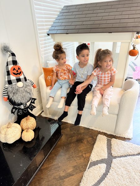 #fall #falldecor #kids #kids #furniture #bench #playhouse #pumpkins 

#LTKSeasonal #LTKHoliday #LTKhome