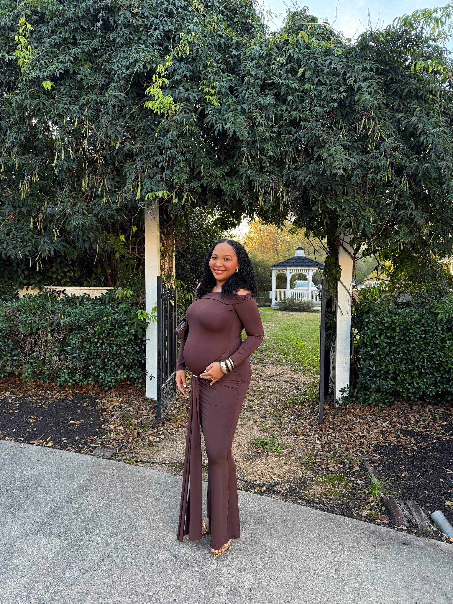 Non-maternity bump friendly dresses for weddings✨

This super stretchy, super comfortable maxi dress was perfect to for a wedding that I attended at 8 months pregnant.



#LTKootd #LTKBump #LTKWedding