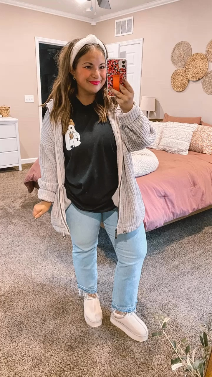Super cute, simple & subtle spooky fit. Slippers & tee are Amazon, jeans are Loft, jacket is Kohl’s.

slippers: fit true to size // wearing a 5
jeans: fit true to size // wearing a 31 regular
tee: fits true to size // wearing a large
jacket: fits oversized // wearing a large

#LTKFindsUnder100 #LTKStyleTip #LTKFindsUnder50