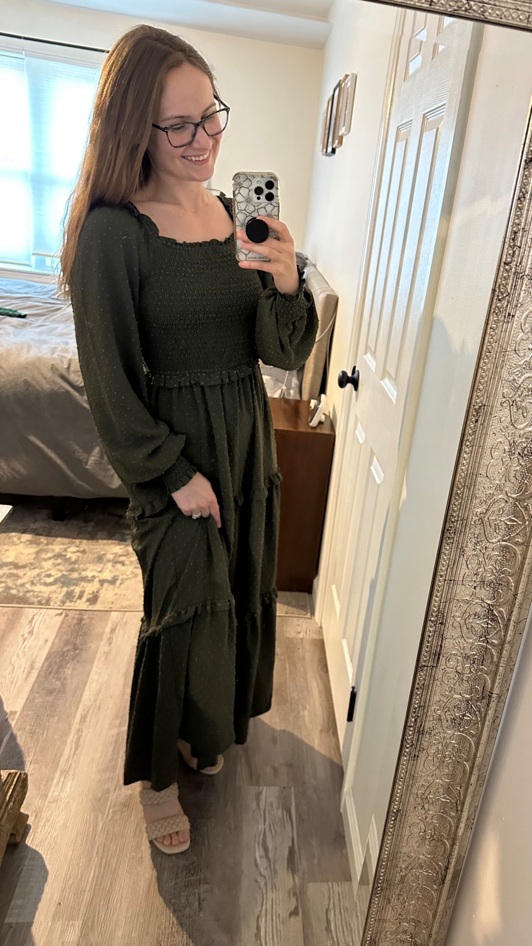 Beautiful dress for the fall. This is perfect for family pictures, attending a shower, a more casual wedding or wear for the holidays  



#LTKStyleTip #LTKFindsUnder100 #LTKSeasonal