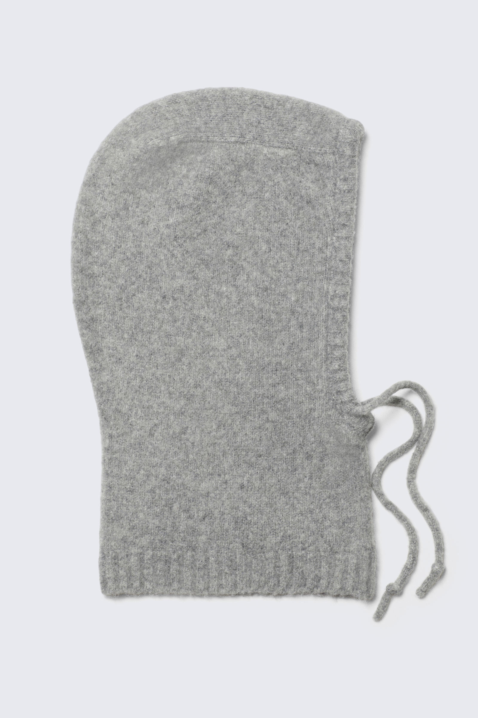 Lotta Hood | Weekday