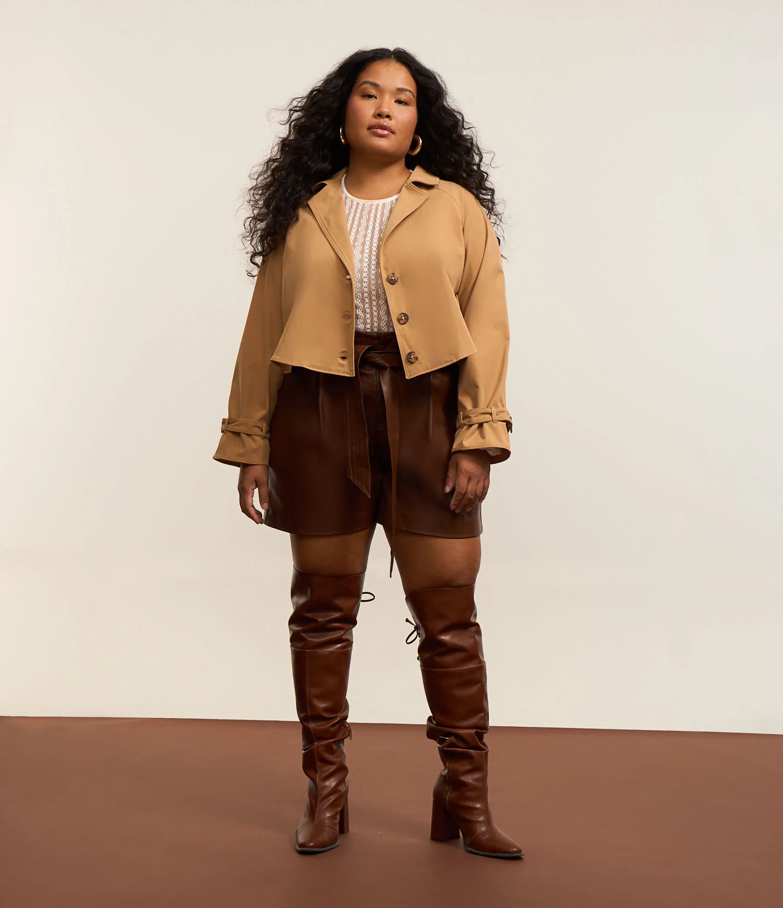 Short em Material Sintético com Amarração Curve & Plus Size Marrom - Lojas Renner | Renner (BR)