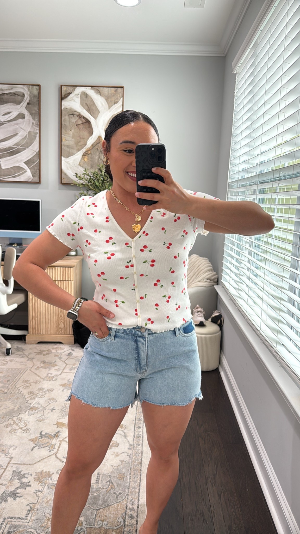 Old navy top size large and Walmart shorts size 10 they have some stretch 

#LTKWatchNow #LTKSpringSale #LTKSaleAlert