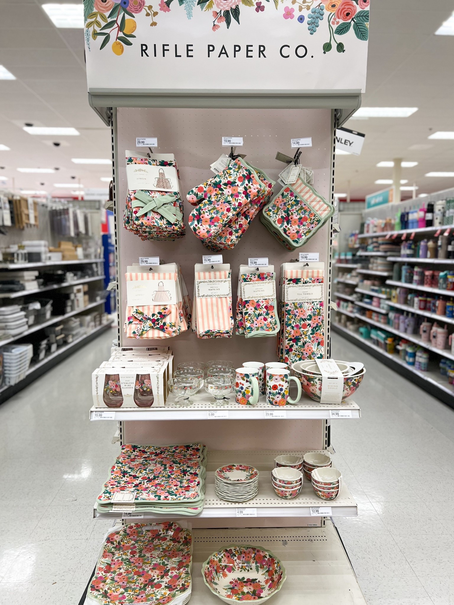 New at target 

#targethome #kitchrn #spring #dinnerware 

#LTKHome