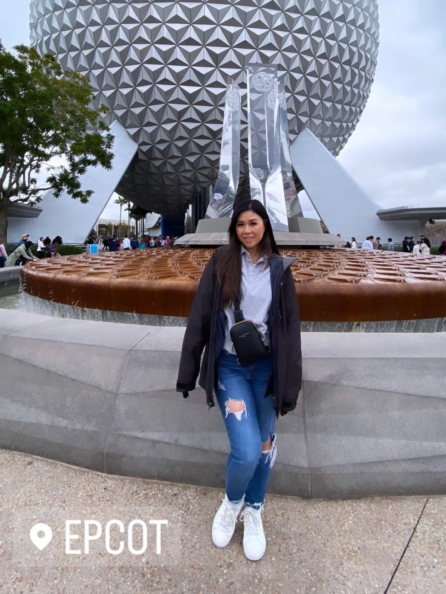 Spending a day at Disney! Here’s my outfit slightly cold weather. Love my North Face jacket 

#LTKtravel #LTKSeasonal #LTKstyletip