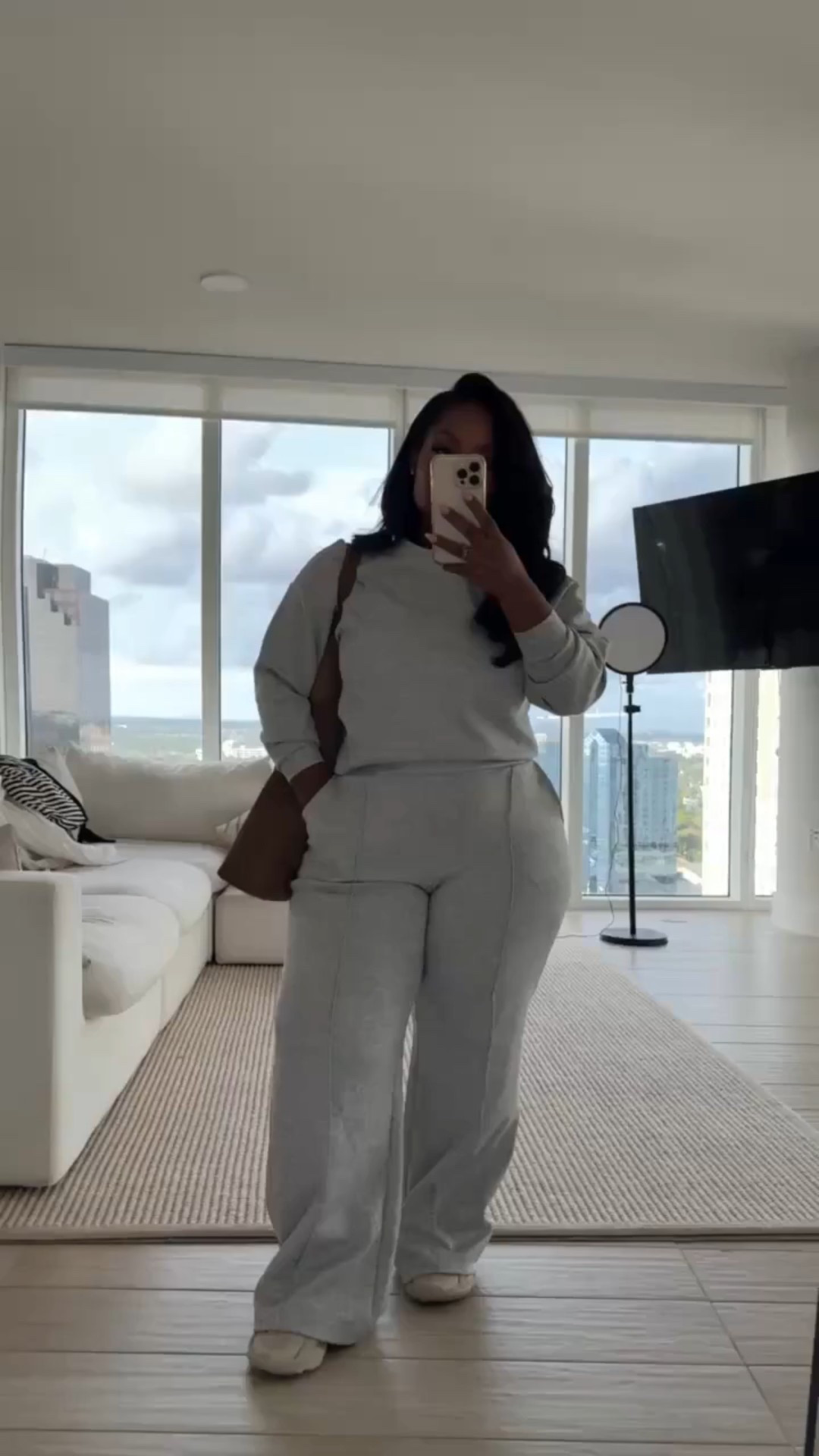 Complete set is less than $50 at Walmart! 

Snatch it up while you still can 🙌🏾 

Purse is available is different colors 

Walmart set, affordable set, lounge wear, sweat set, heather gray, Emmy Petit

#LTKPetite #LTKSeasonal #LTKMidsize