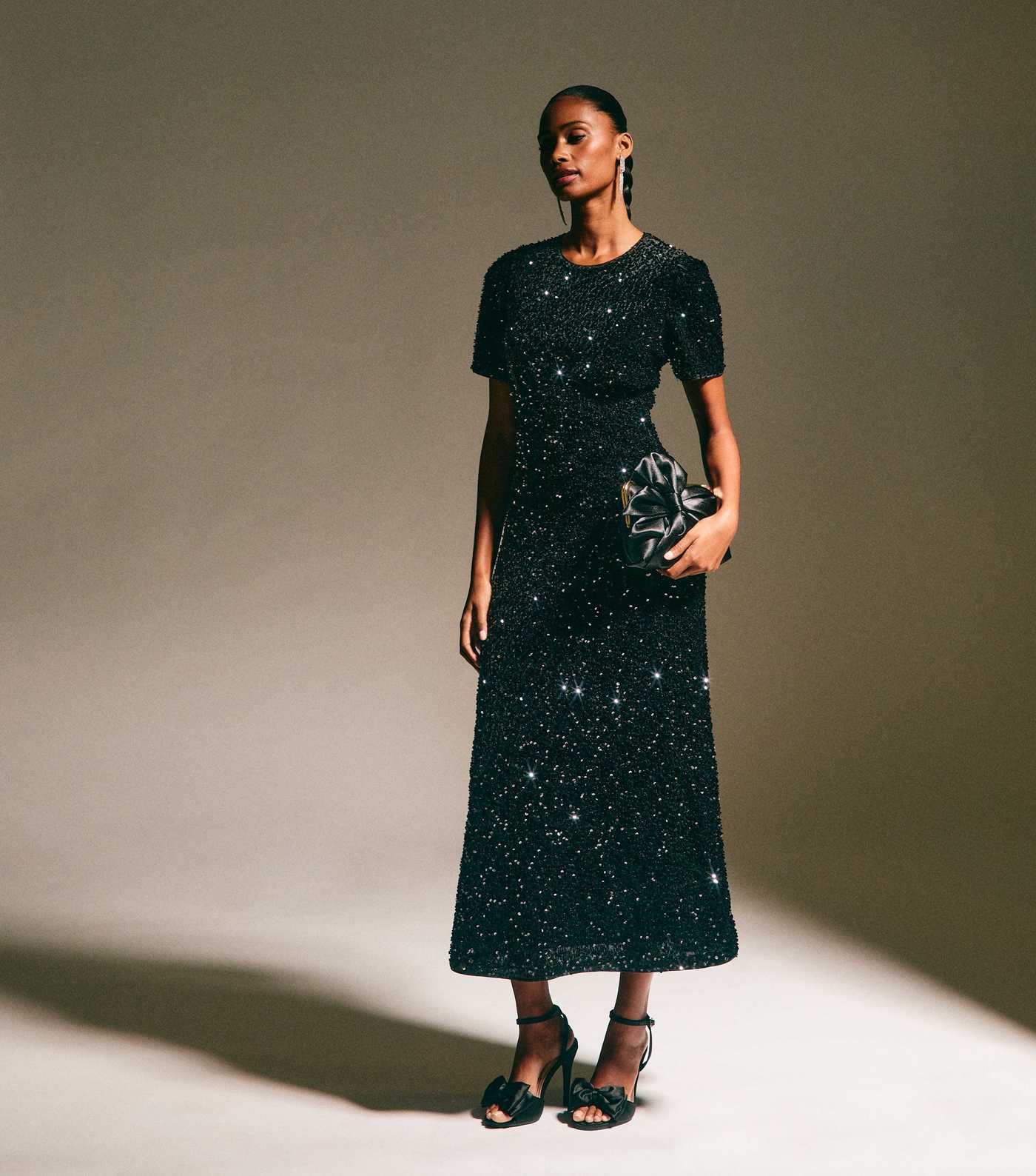 Black Velvet A-Line Midi Sequin Dress | New Look | New Look (UK)