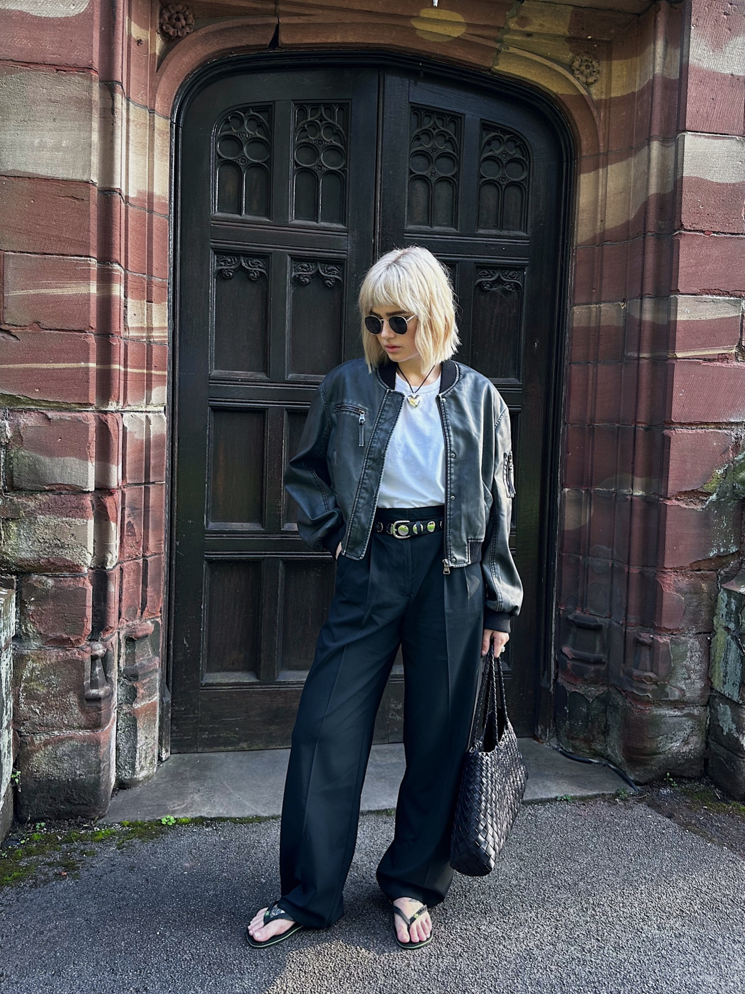 The whole outfit bar the flip flops and the bag was Bershka but I have tagged items that are super similar. 