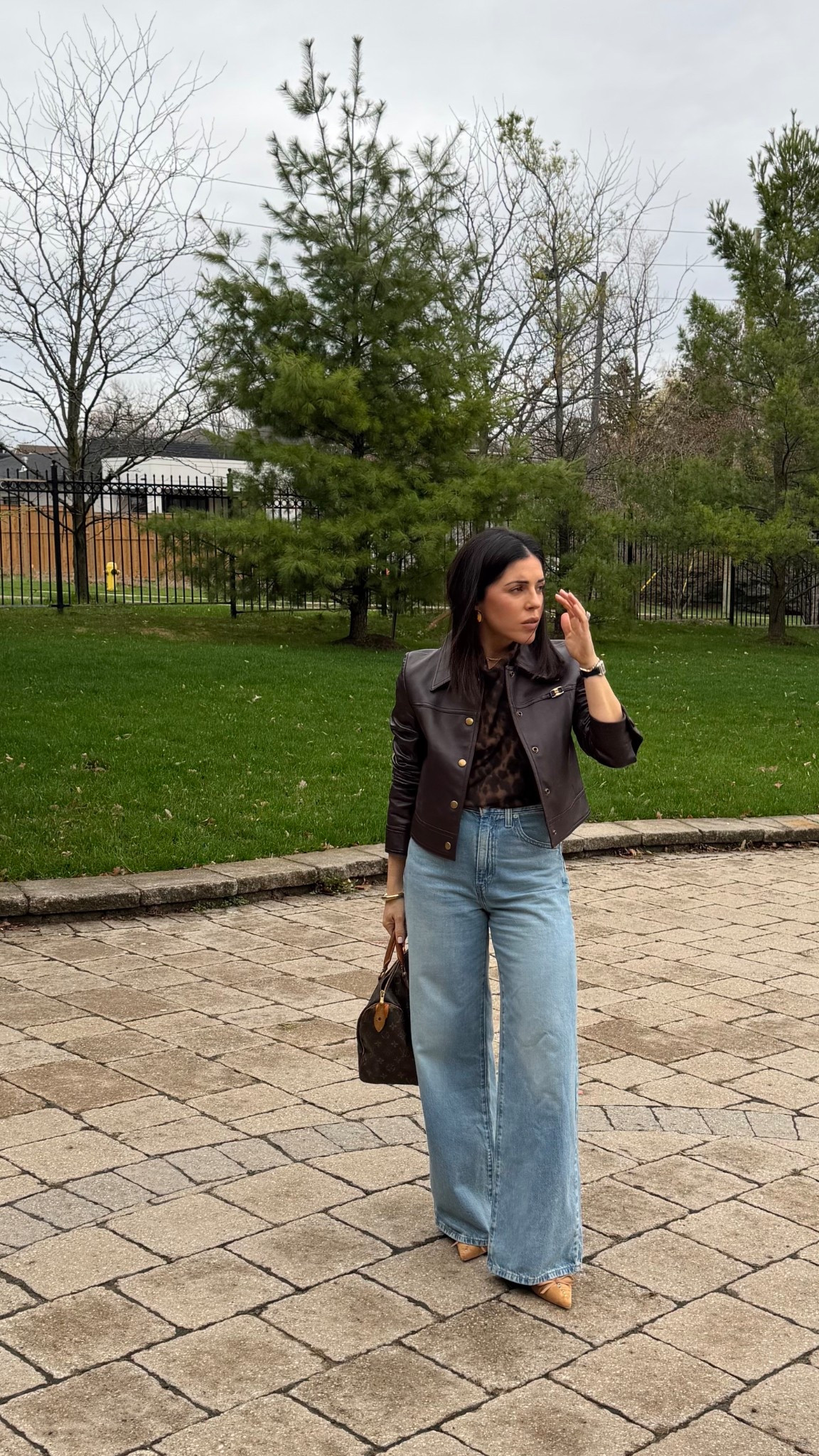 Saturday night dinner outfit 
Jeans / size 25 
Top / XS 
JACKET / small 