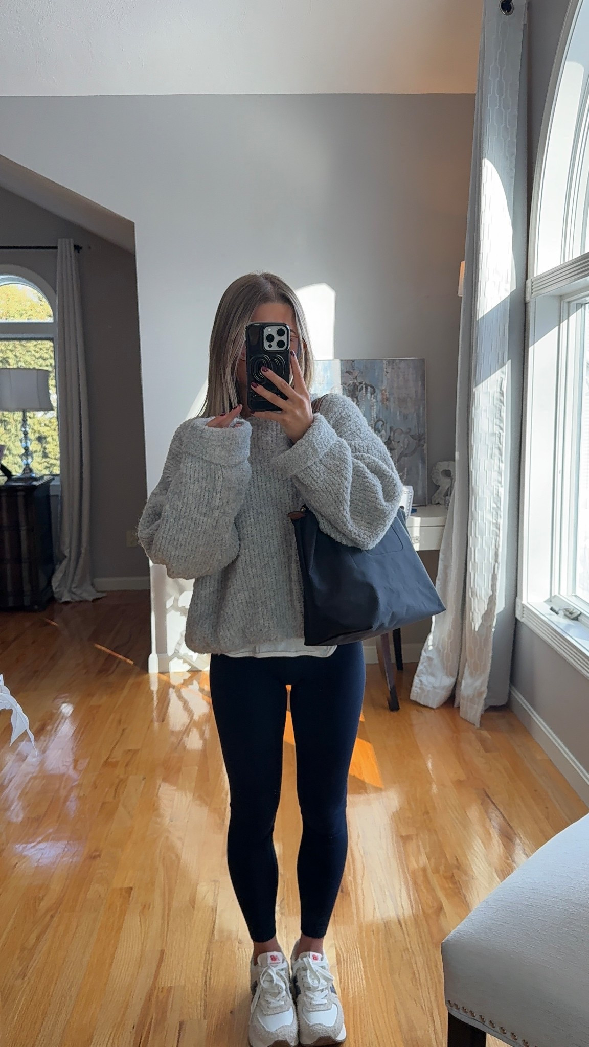 xs/ s in sweater, 0 in leggings! 

#LTKU #LTKSeasonal #LTKootd