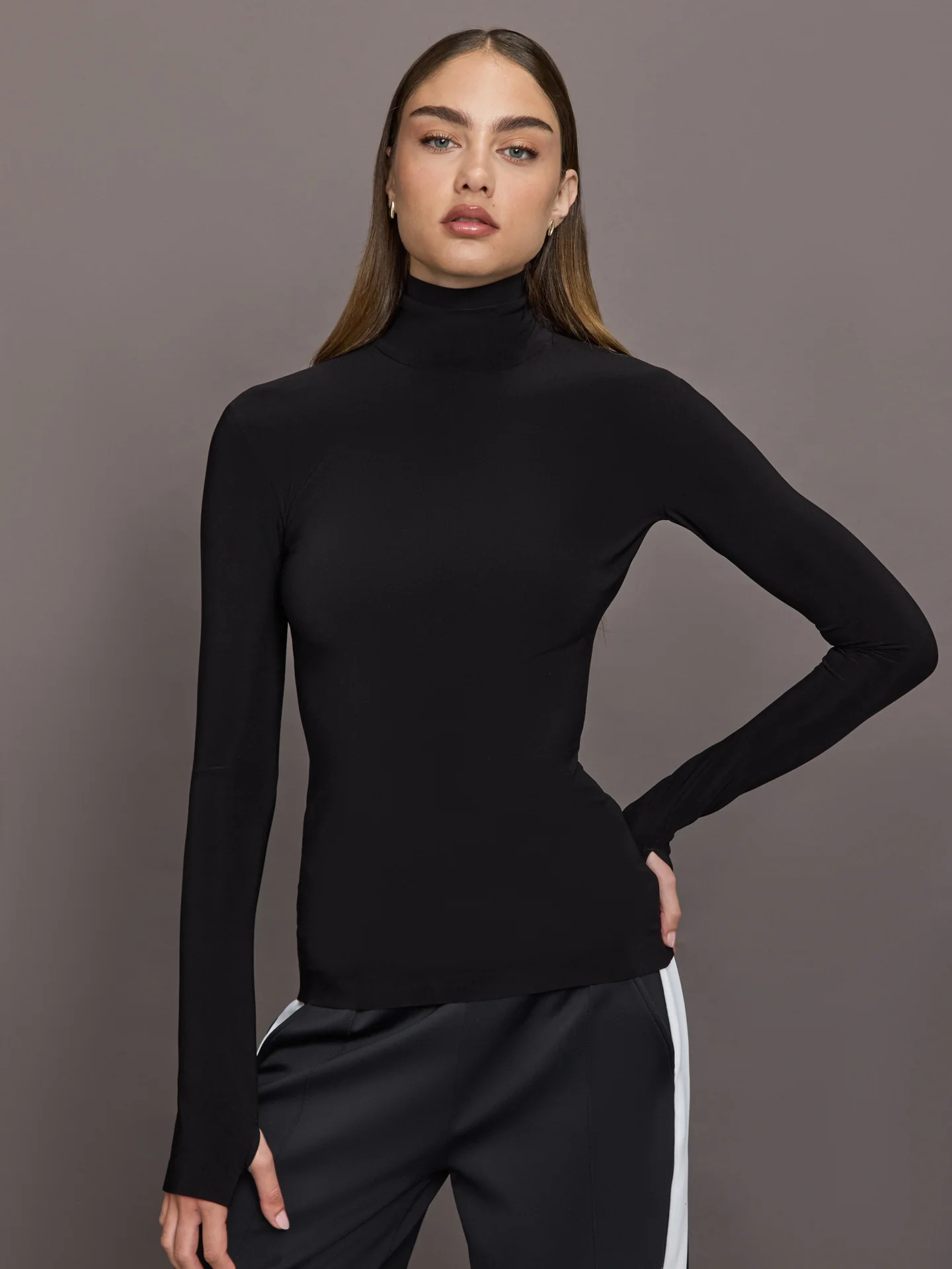 Norma Kamali Slim Fit Long Sleeve Turtle Top - Black - Size L | Carbon38