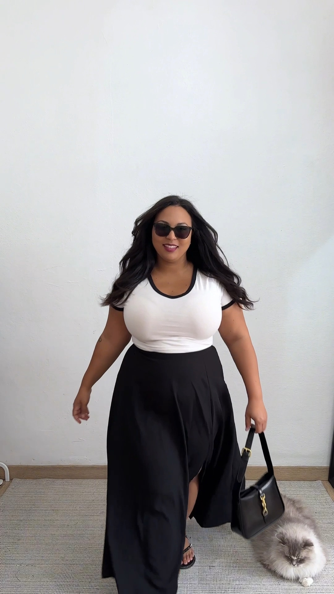 Black and white curvy summer outfit 

#easyoutfit #maxiskirt #summeroutfit #curvyfashion #midsizefashion 