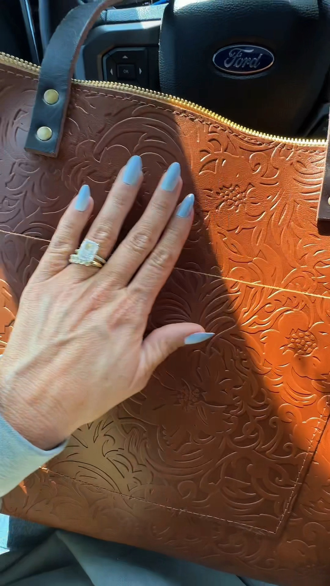 Handmade full grain leather bags from Portland Leather Goods may or may not be my new addiction 🫣 lol 

I’m obsessed with my new tote bag and sling bag 

#LTKSaleAlert #LTKU #LTKdayinmylife