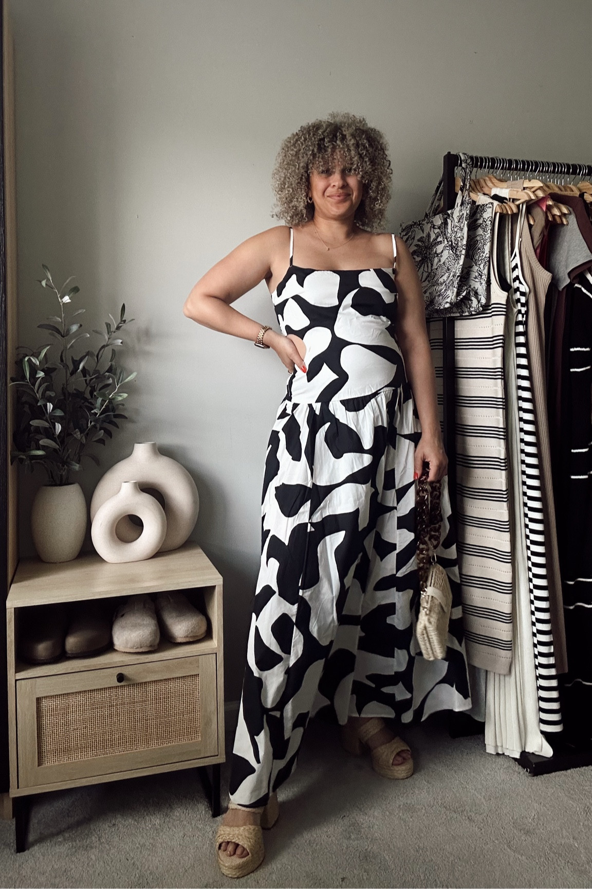 Wearing large tall 

abercrombie dress sale details: 20% off ALL dresses + 15% off almost everything else.

STACK code “DRESSFEST” at checkout for an additional 15% off which stacks on TOP OF the 20% off 🎉

Sizing reference: I’m 5’5, typically a size 10-12 & 16 weeks pregnant.
.
.
.
midsize style, size 10, size 12, bump friendly, pregnancy style, abercrombie sale, abercrombie dresses
#abercrombiesale #LTKmidsize #size12 #size10 #bumpfriendly #pregnancystyle
