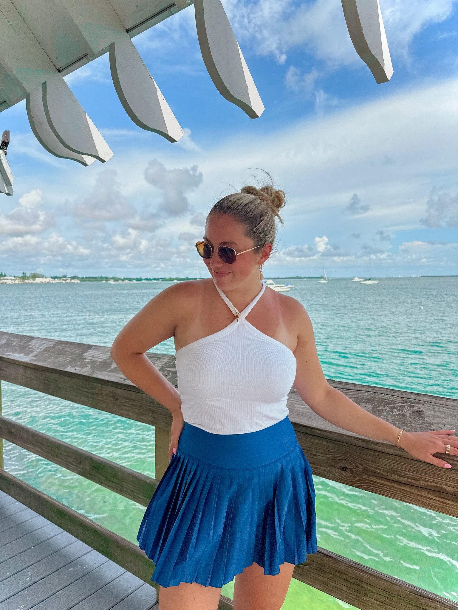 Island gorl 🫧🐠🌺

—
#beachvibes #summeroutfit #beachoutfit #beachstyle #floridalife #floridaoutfit #summervibes #summerstyle #ootd #abercrombie #tennisskirt #ruffleskirt 

#LTKFitness