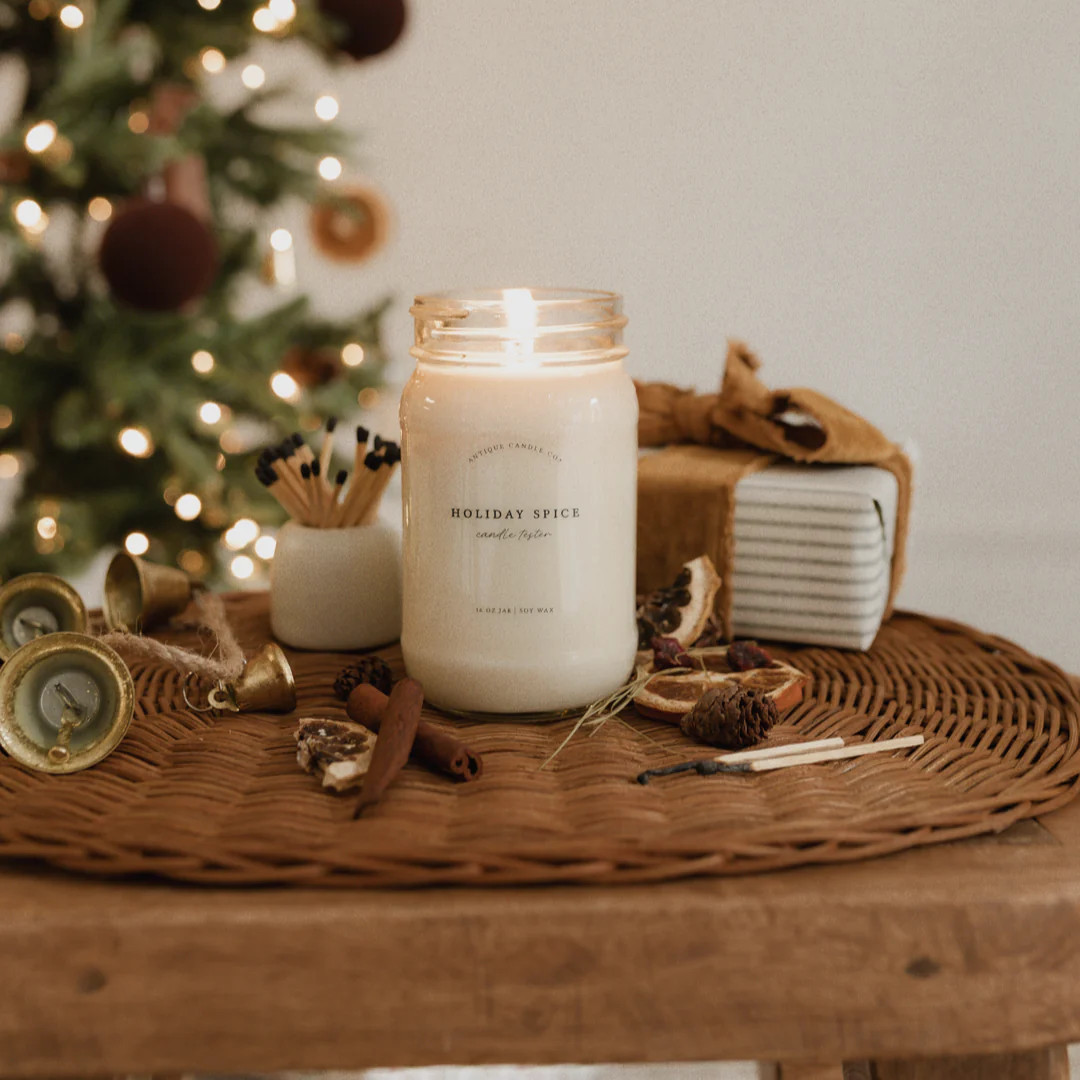 Holiday Spice 16 oz candle | Antique Candle Co.