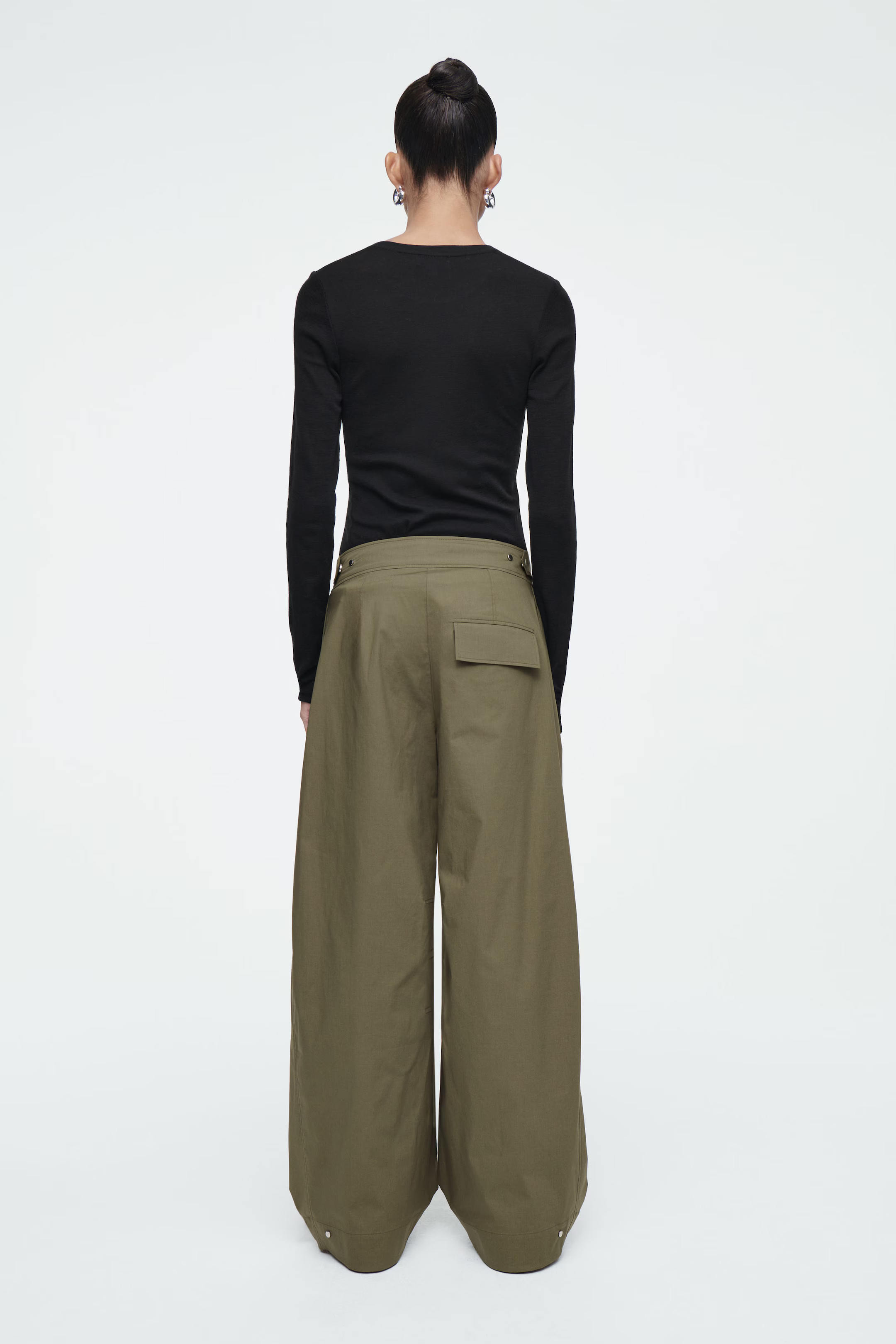 BARREL-LEG UTILITY TROUSERS - KHAKI | COS UK