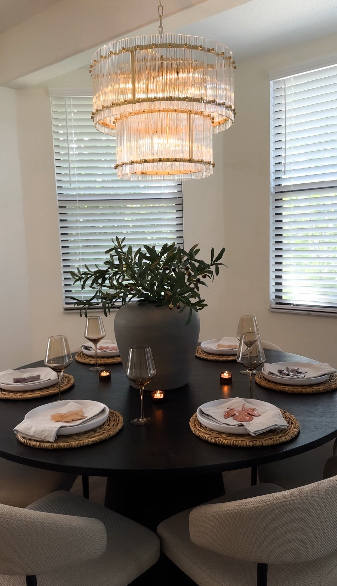 Vase is City Furniture, painted myself
Leaves are Hobby Lobby
Table is Rooms to Go //
modern elegant fall tablescape
Amber wine glasses
Fall decor
Autumn decor


#LTKFindsUnder100 #LTKFindsUnder50 #LTKSaleAlert