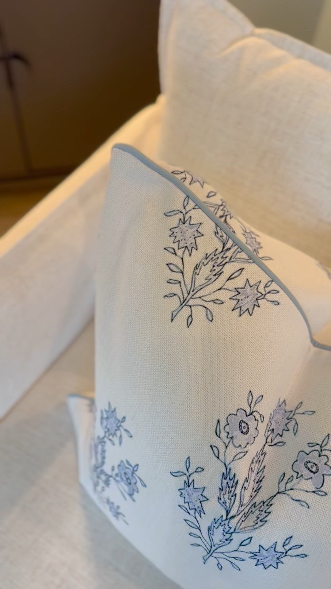 This blue floral pillow is the kind of quiet luxury you’ll never get tired of. Understated, elegant, and absolutely stunning and under $40! 

#LTKHome #LTKFindsUnder50 #LTKStyleTip