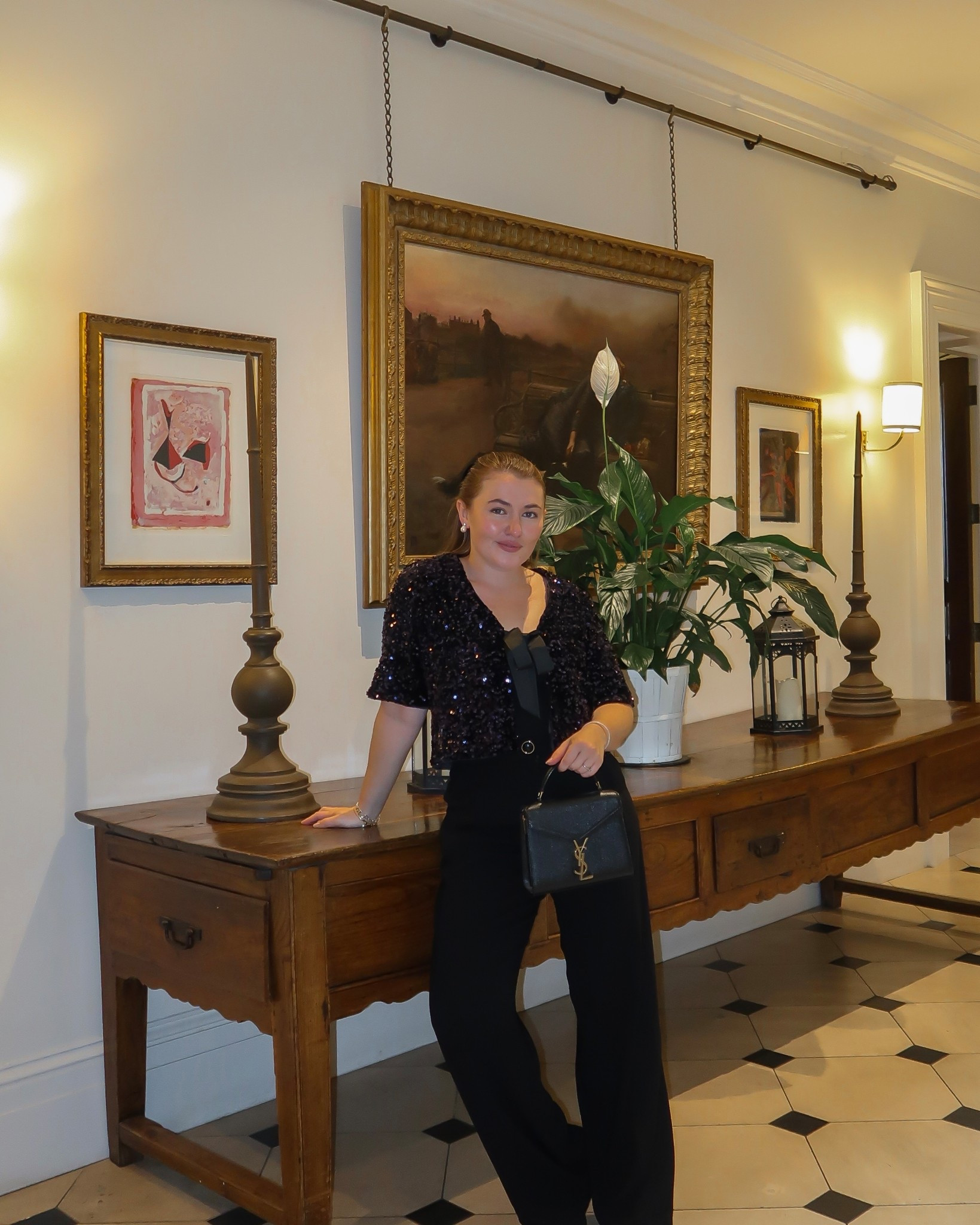 Sparkly festive outfit 

#LTKwinter #LTKfestive