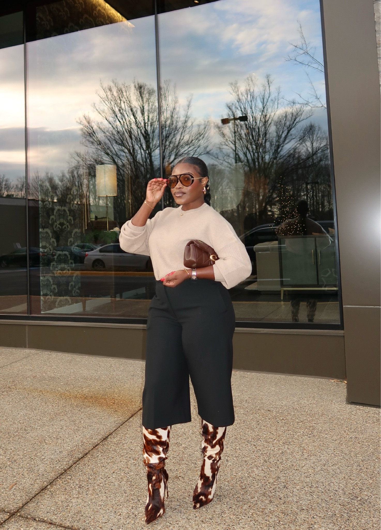 Coffee Date Outfit Inspo ☕️
JORTS are from Zara - Size MEDIUM; Ref 8711/570/800

#LTKMidsize #LTKFindsUnder50 #LTKPetite