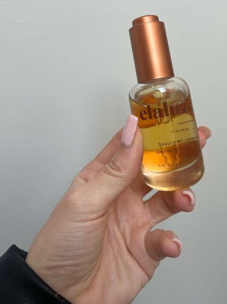 Have been using this beauty oil on repeat! To the point that my husband keeps using it too! Makes such a difference in dry skin and gives a healthy subtle glow, clean ingredients. Code PRENY30 for 30% off. You can also create your own bundles and use the discount. 

@elaluz 
Skincare 
Beauty oil 
Dry skin 
Glowy skin 


#LTKbeauty #LTKfindsunder50 #LTKsalealert