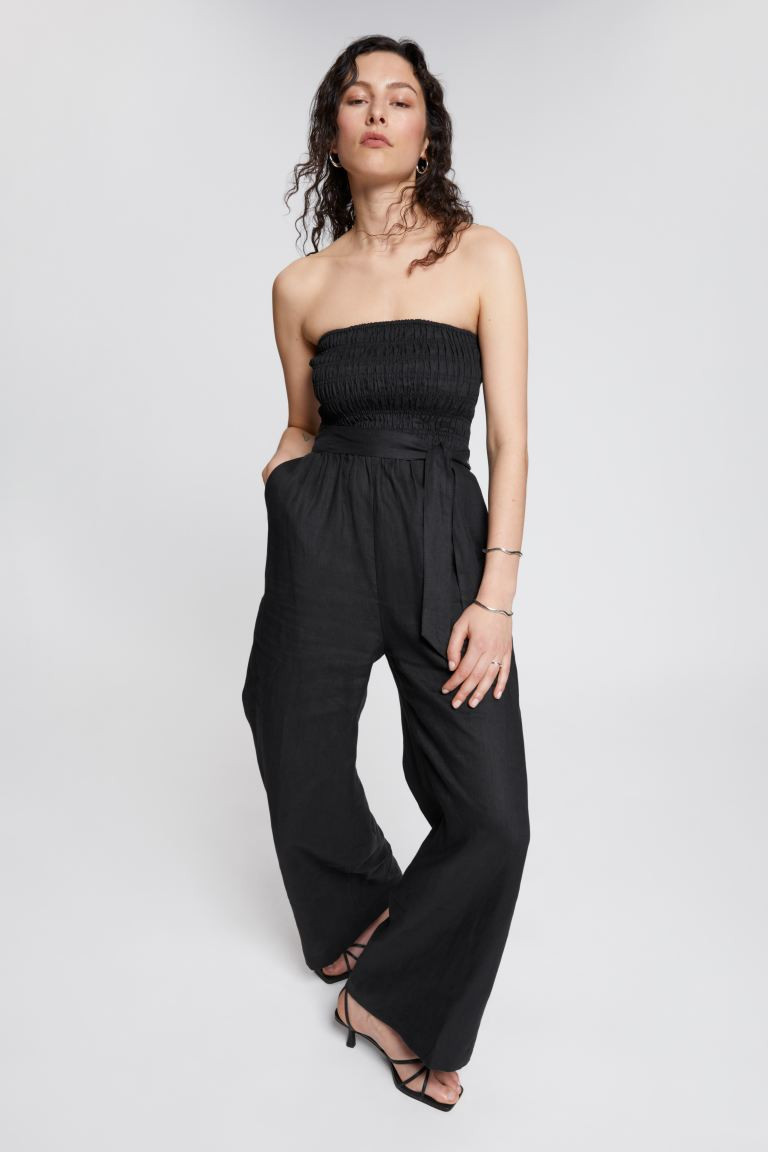 Strapless Smocked Bodice Jumpsuit - Black - Ladies | H&M GB | H&M (UK, MY, IN, SG, PH, TW, HK)