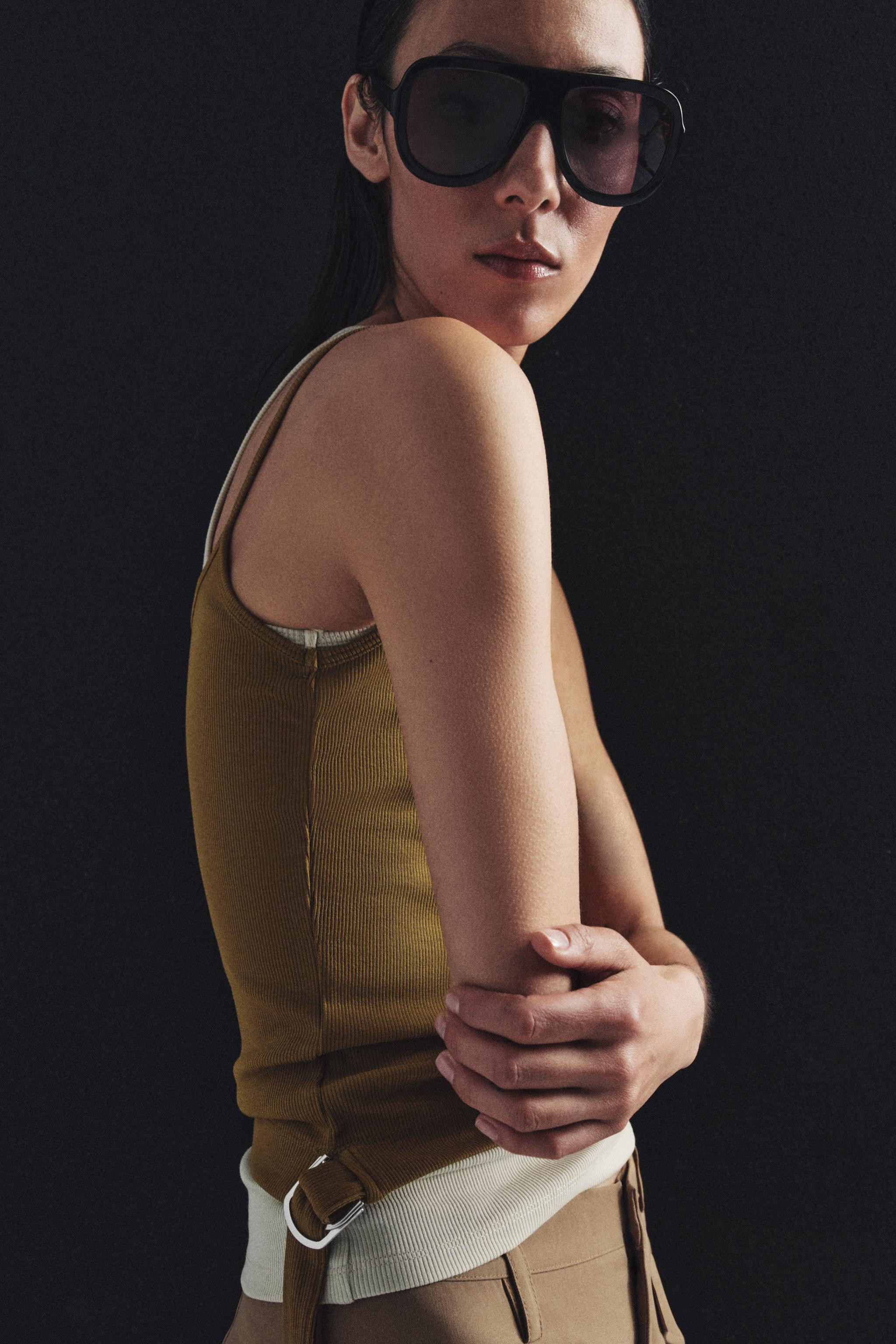 DOUBLE CONTRAST EFFECT TOP | Zara US