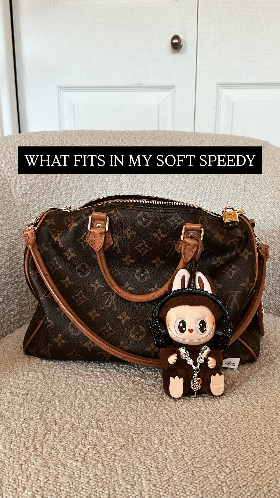 You asked, so here she is! 💼✨ My highly requested “What’s in My Bag” featuring the soft Speedy 30 boho with ostrich trim. My absolute favorite Paris purchase! 🇫🇷🥂✨ I’ve been using it nonstop since we got back and honestly? She’s got that Mary Poppins kind of charm. She holds everything I need and everything I didn’t know I needed.


#LTKBeauty #LTKTravel #LTKItBag